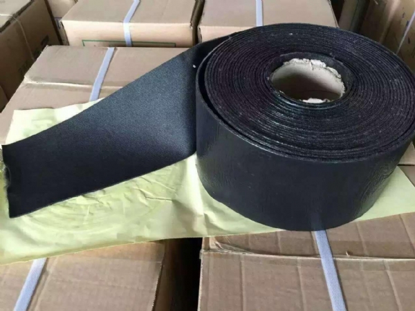 公路路面貼縫帶特點