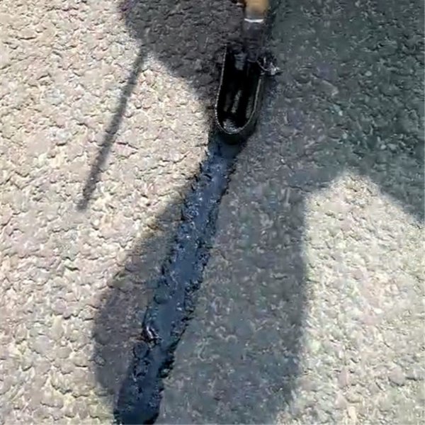 瀝青灌縫膠的特點